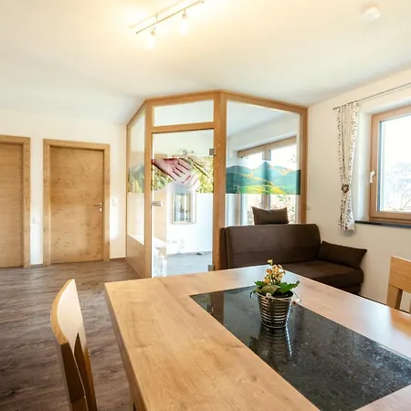 Rohrerhof Apartament *